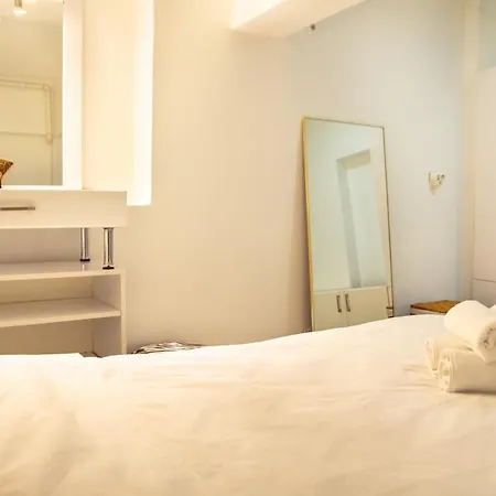 Modern Flat With Backyard Close To Karsiyaka Coast *