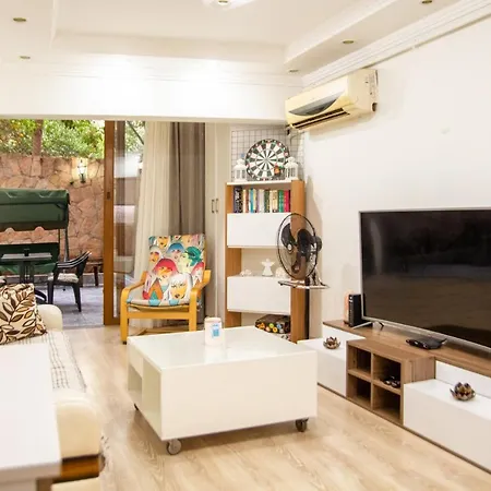 Modern Flat With Backyard Close To Karsiyaka Coast Σμύρνη
