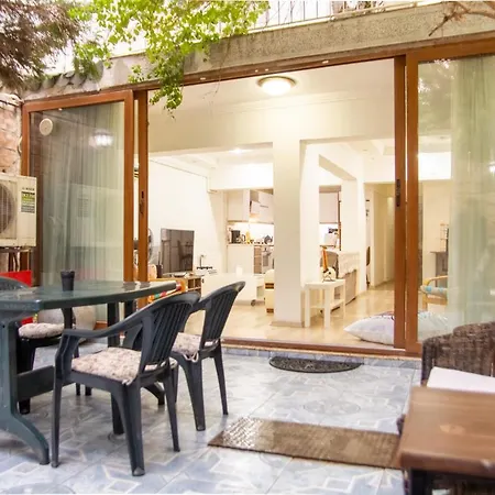 Modern Flat With Backyard Close To Karsiyaka Coast *