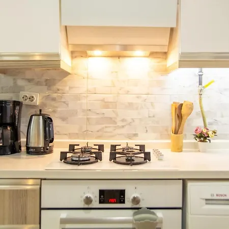 Modern Flat With Backyard Close To Karsiyaka Coast Διαμέρισμα